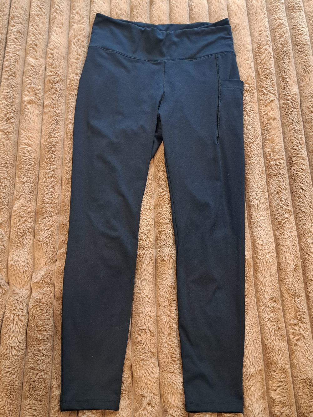 Columbia Women’s Black Legging With Pockets Zip Pocket Back Medium